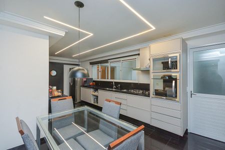 Apartamento para alugar com 233m², 3 quartos e 3 vagasCozinha