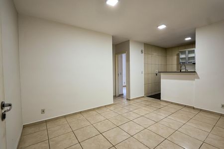 Sala de apartamento à venda com 2 quartos, 85m² em Padre Eustáquio, Belo Horizonte