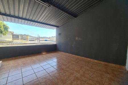 Casa para alugar com 100m², 3 quartos e 1 vaga Casa para alugar com 100m², 3 quartos e 1 vagaQuintal