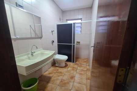 Casa para alugar com 100m², 3 quartos e 1 vaga Casa para alugar com 100m², 3 quartos e 1 vagaBanheiro Social