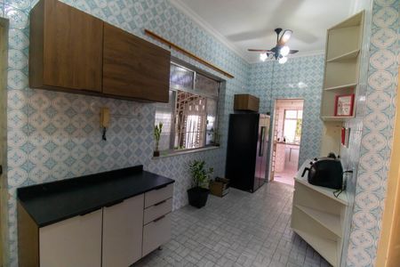 Casa à venda com 500m², 3 quartos e 2 vagas Casa à venda com 500m², 3 quartos e 2 vagasCozinha