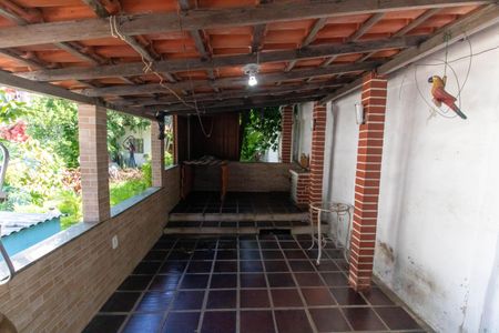 Casa à venda com 500m², 3 quartos e 2 vagas Casa à venda com 500m², 3 quartos e 2 vagasÁrea externa