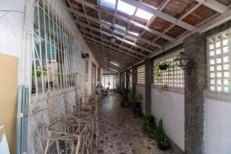 Casa à venda com 500m², 3 quartos e 2 vagas Casa à venda com 500m², 3 quartos e 2 vagasÁrea externa