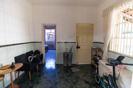 Casa à venda com 500m², 3 quartos e 2 vagas Casa à venda com 500m², 3 quartos e 2 vagasSala