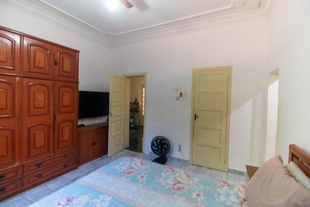 Casa à venda com 500m², 3 quartos e 2 vagas Casa à venda com 500m², 3 quartos e 2 vagasSuíte