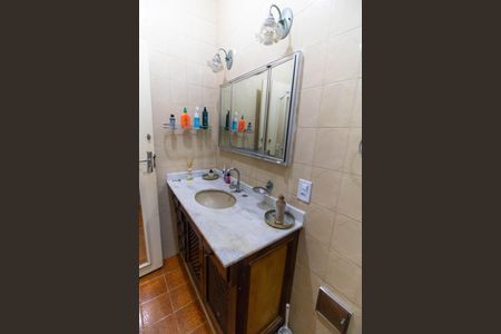 Casa à venda com 500m², 3 quartos e 2 vagas Casa à venda com 500m², 3 quartos e 2 vagasBanheiro da Suíte