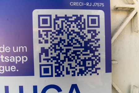 Casa à venda com 500m², 3 quartos e 2 vagas Casa à venda com 500m², 3 quartos e 2 vagasPlaquinha