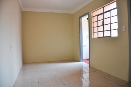 Casa para alugar com 70m², 2 quartos e sem vagaSala