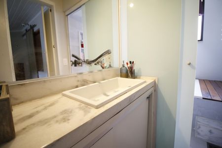 Casa de condomínio à venda com 140m², 4 quartos e 2 vagasBanheiro da Suíte 4