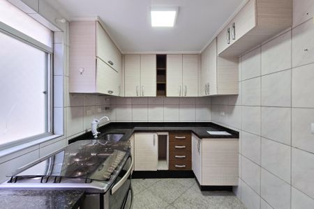 Apartamento à venda com 72m², 2 quartos e 2 vagasCozinha