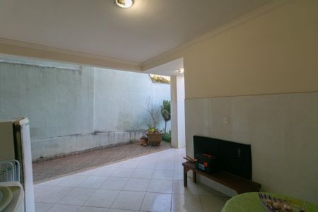 Casa à venda com 172m², 4 quartos e 2 vagas