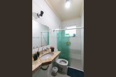 Casa à venda com 172m², 4 quartos e 2 vagas