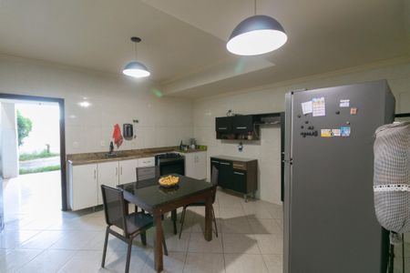 Casa à venda com 172m², 4 quartos e 2 vagas