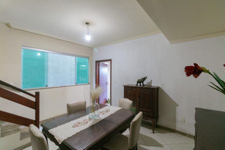 Casa à venda com 172m², 4 quartos e 2 vagas