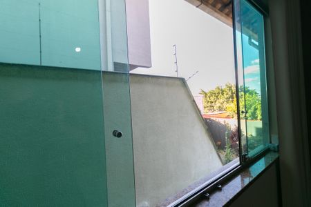 Casa à venda com 172m², 4 quartos e 2 vagas