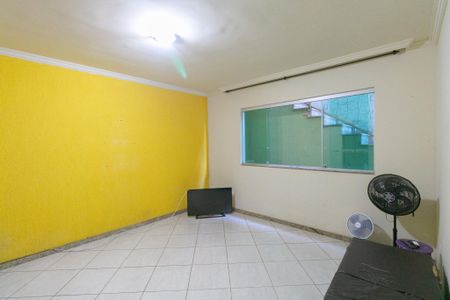 Casa à venda com 172m², 4 quartos e 2 vagas
