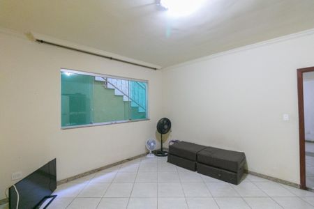 Casa à venda com 172m², 4 quartos e 2 vagas