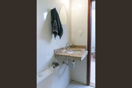 Casa à venda com 172m², 4 quartos e 2 vagas