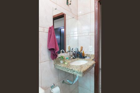 Casa à venda com 172m², 4 quartos e 2 vagas