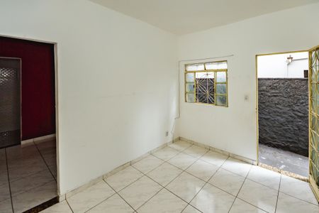 Casa para alugar com 2 quartos, 277m² em Guarani, Belo Horizonte