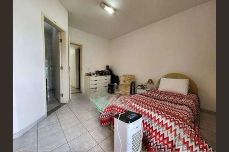 Casa à venda com 3 quartos, 138m² em Jardim Ester Yolanda, São Paulo