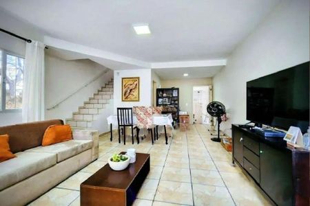 Casa à venda com 3 quartos, 138m² em Jardim Ester Yolanda, São Paulo