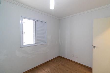 Quarto 1 de apartamento para alugar com 2 quartos, 45m² em Vila Carmosina, São Paulo