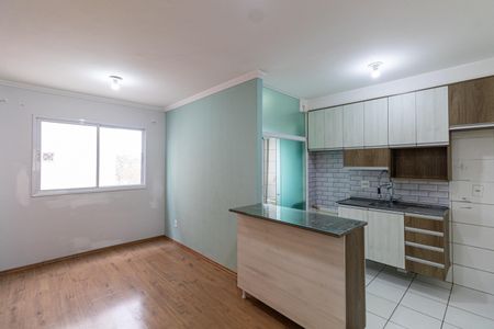 Sala/Cozinha de apartamento para alugar com 2 quartos, 45m² em Vila Carmosina, São Paulo