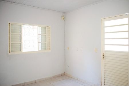 Casa para alugar com 2 quartos, 75m² em Setor Central, Goiânia