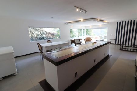 Sala de casa para alugar com 5 quartos, 451m² em Adalgisa, Osasco