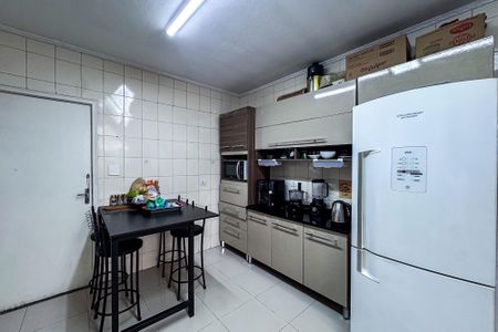 Apartamento para alugar com 156m², 3 quartos e 2 vagas Apartamento para alugar com 156m², 3 quartos e 2 vagasCozinha