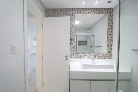 Apartamento para alugar com 96m², 2 quartos e 1 vaga Apartamento para alugar com 96m², 2 quartos e 1 vagaBanheiro Social