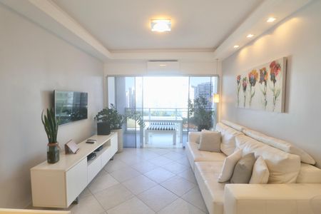 Sala de apartamento para alugar com 2 quartos, 96m² em Morro do Maluf, Guarujá