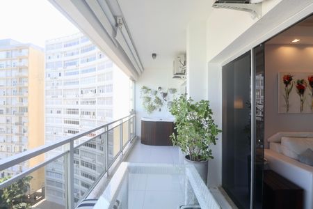 Apartamento para alugar com 96m², 2 quartos e 1 vaga Apartamento para alugar com 96m², 2 quartos e 1 vagaVaranda