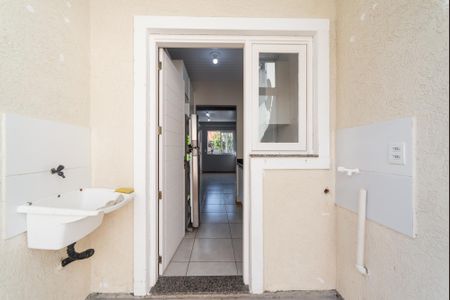 Área de Serviço de casa de condomínio para alugar com 2 quartos, 50m² em Formoza, Alvorada