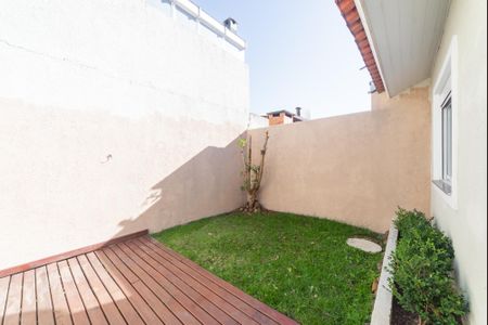Quintal de casa de condomínio para alugar com 2 quartos, 50m² em Formoza, Alvorada