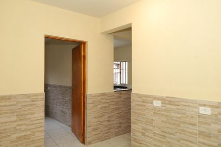 Quarto de casa para alugar com 1 quarto, 32m² em Jardim Itapemirim, São Paulo