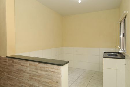 Sala/Cozinha de casa para alugar com 1 quarto, 32m² em Jardim Itapemirim, São Paulo