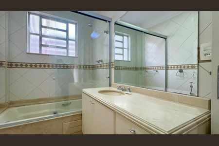 Apartamento à venda com 157m², 3 quartos e 1 vaga Apartamento à venda com 157m², 3 quartos e 1 vagaBanheiro social