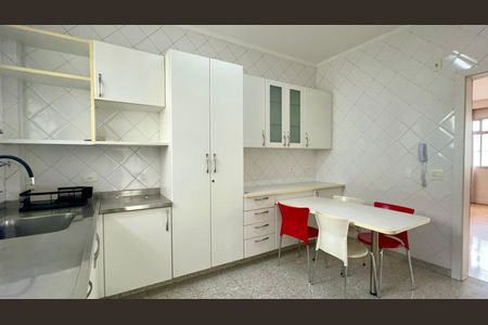 Apartamento à venda com 157m², 3 quartos e 1 vaga Apartamento à venda com 157m², 3 quartos e 1 vagaCozinha