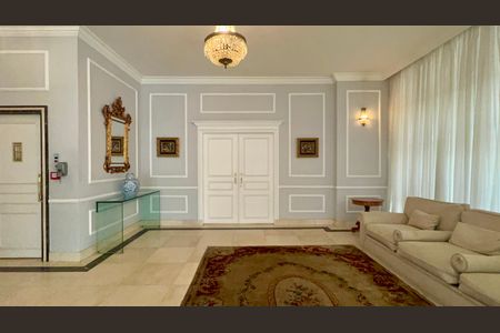 Apartamento à venda com 157m², 3 quartos e 1 vaga Apartamento à venda com 157m², 3 quartos e 1 vagaHall de entrada