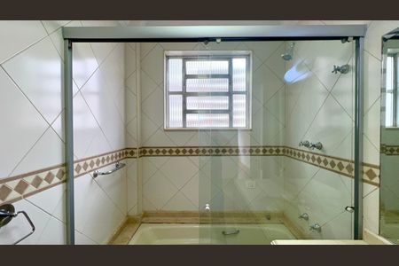 Apartamento à venda com 157m², 3 quartos e 1 vaga Apartamento à venda com 157m², 3 quartos e 1 vagaBanheiro social