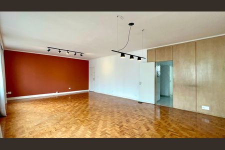Sala de apartamento para alugar com 3 quartos, 157m² em Cerqueira César, São Paulo