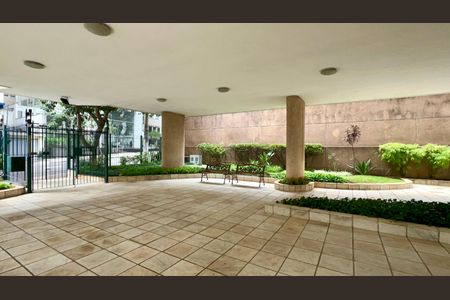 Apartamento à venda com 157m², 3 quartos e 1 vaga Apartamento à venda com 157m², 3 quartos e 1 vagaÁrea comum