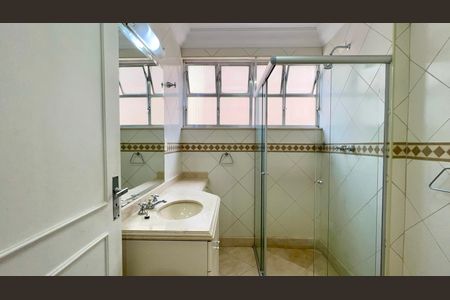 Apartamento à venda com 157m², 3 quartos e 1 vaga Apartamento à venda com 157m², 3 quartos e 1 vagaBanheiro social 2