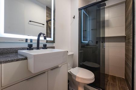 Banheiro de kitnet/studio à venda com 1 quarto, 24m² em Sumarezinho, São Paulo
