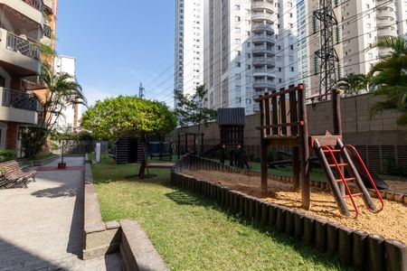 Apartamento para alugar com 100m², 3 quartos e 2 vagasÁrea comum - Playground