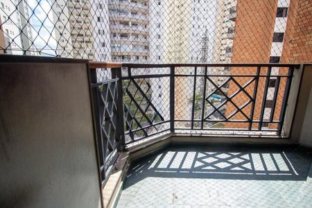 Apartamento para alugar com 100m², 3 quartos e 2 vagasVaranda