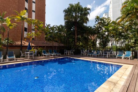 Apartamento para alugar com 100m², 3 quartos e 2 vagasÁrea comum - Piscina