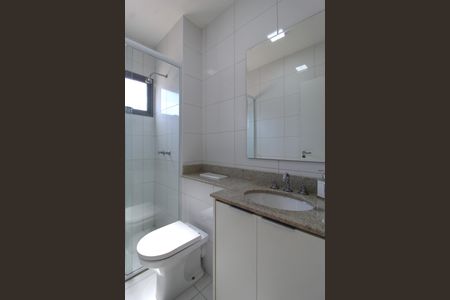 Banheiro Social de kitnet/studio para alugar com 1 quarto, 26m² em Indianópolis, São Paulo